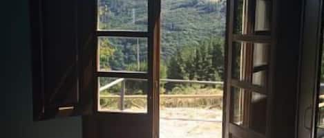 2 chambres, fer et planche Ă repasser, Wi-Fi, draps fournis