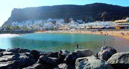 Apartment first line on the sea. Perfect to visit Gran Canaria