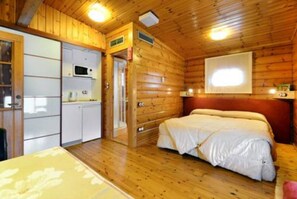 1 slaapkamer, een kluis op de kamer, wifi, beddengoed