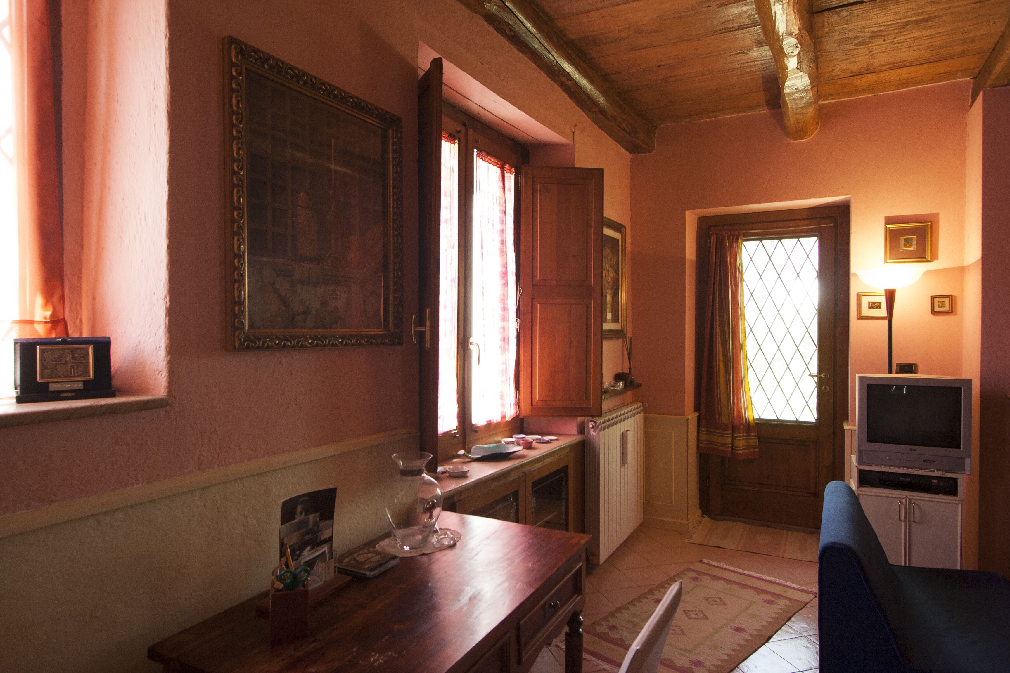 detached house with garden, kitchen, laundry, bathroom with jacuzzi 