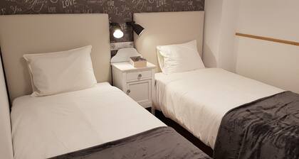 Appartement indépendant dans maison unifamiliale idéale FAMILLES OU GROUPE