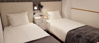 Independent apartment in ideal single family home FAMILIES OR GROUP