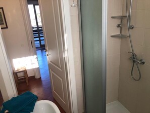 Shower - Nicole 1 apartment in a residence with pool (Germignaga)