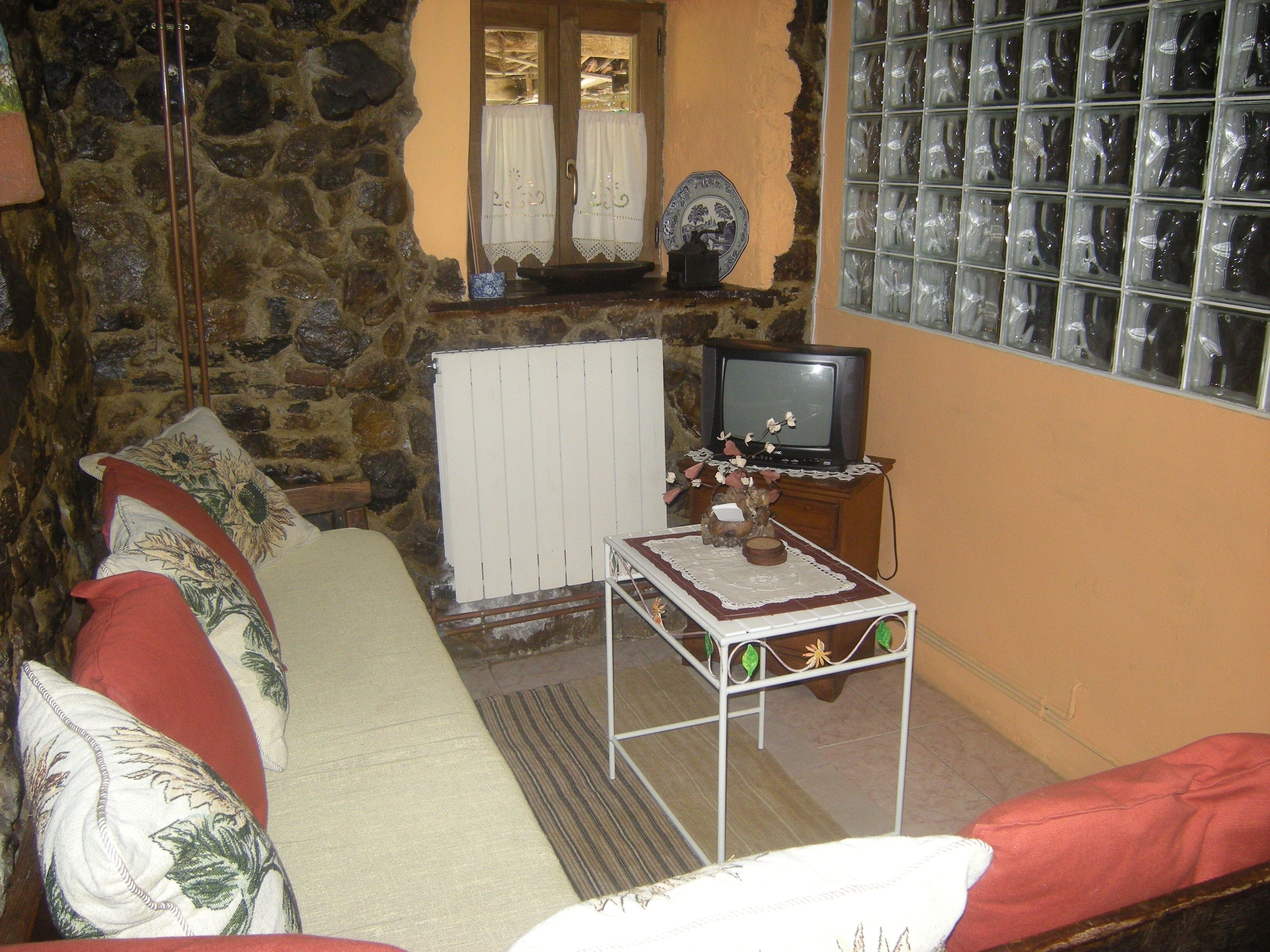 Chalet - Tanda, Ponga