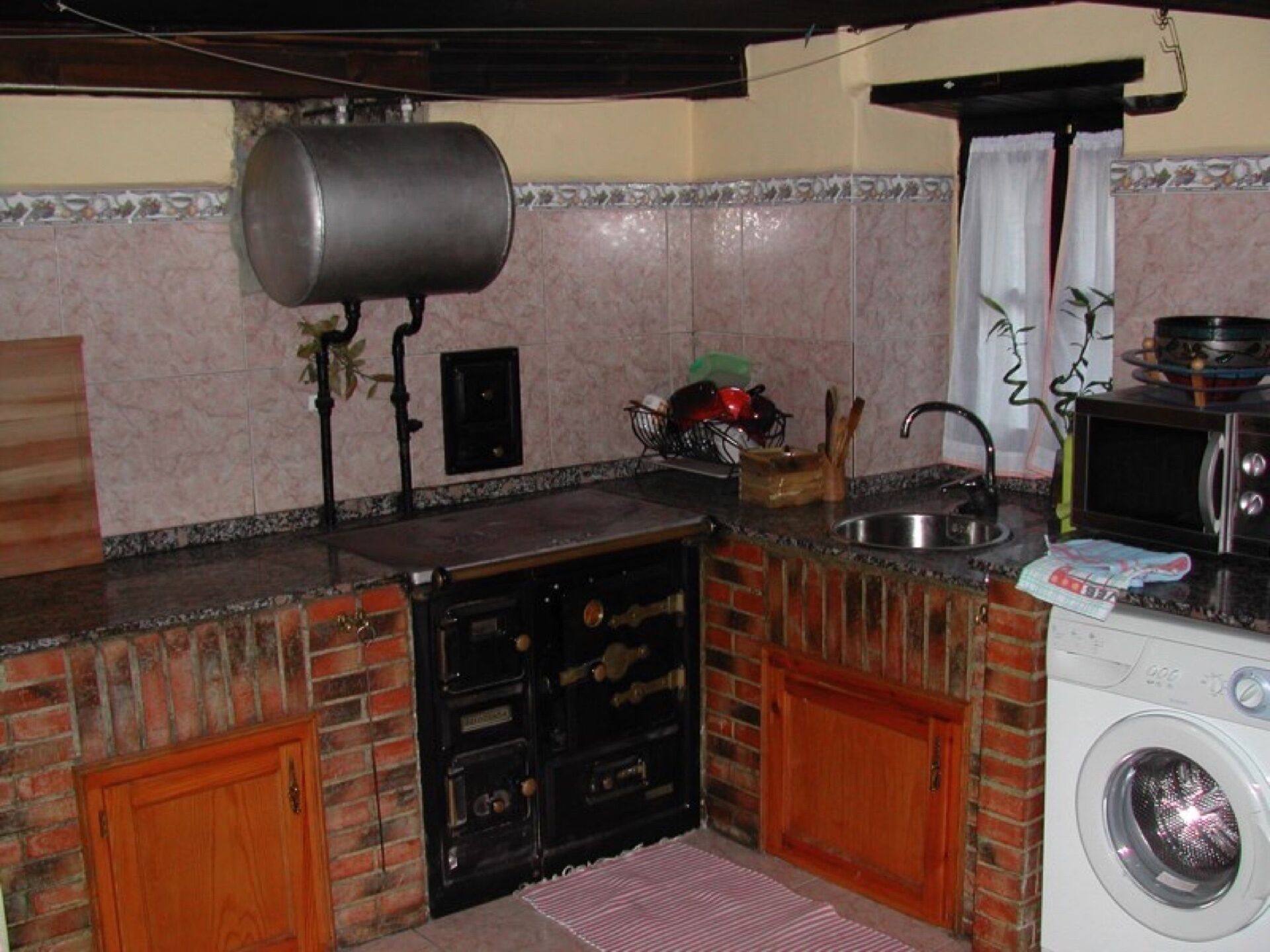 Chalet - Tanda, Ponga