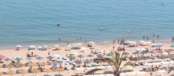 Fuengirola, Central, Quality Sea View Apartment, Beach Front Block, FREE WiFi