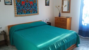 2 bedrooms, desk, iron/ironing board, travel cot