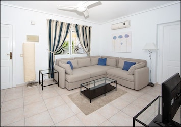 Sofa Bed Settee - can be used as a single or kingsize bed.