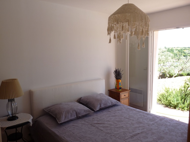 Provence, Villa With Swimming Pool, On The Lavender Plateau, Sunny - Valensole
