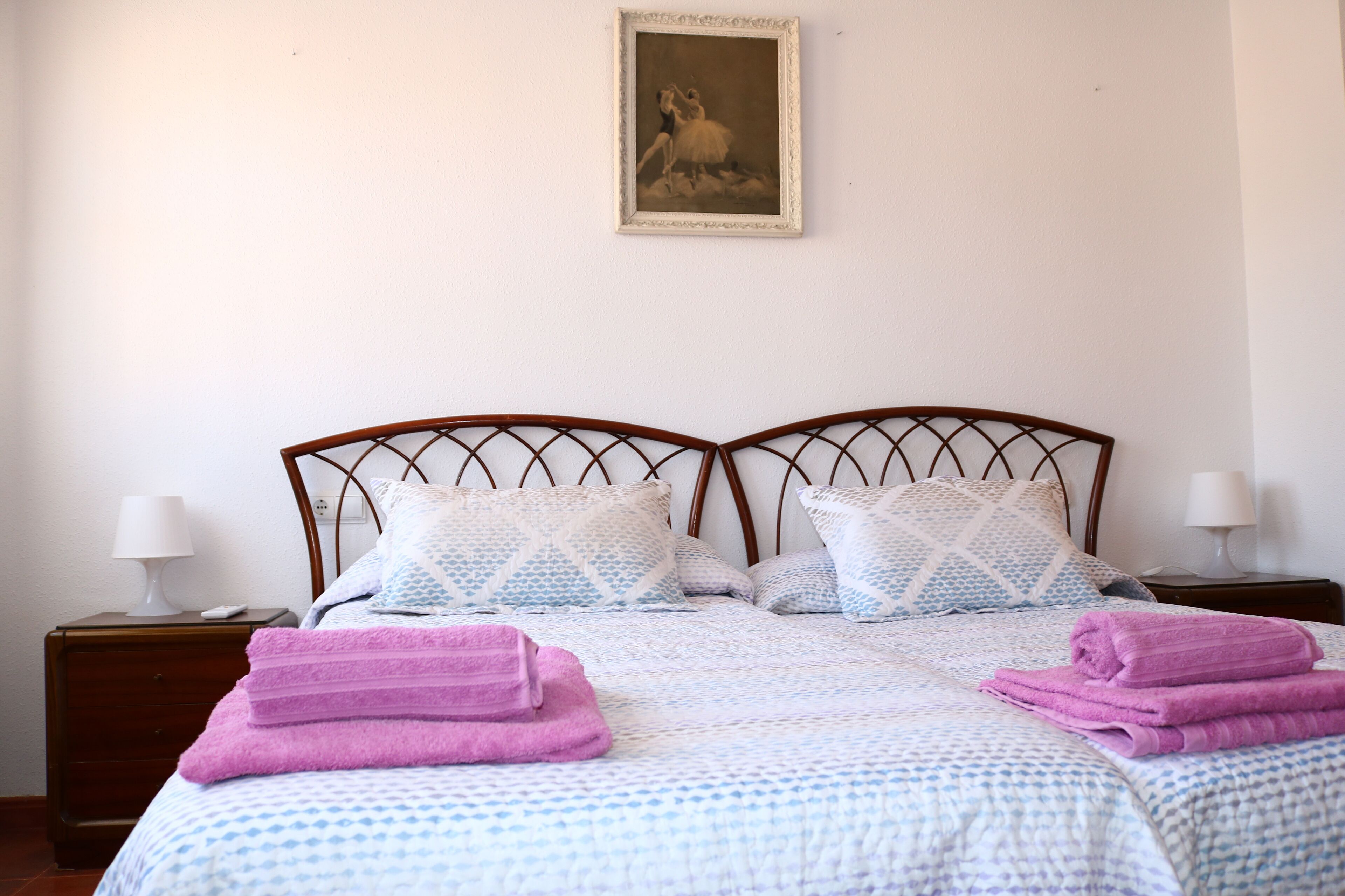 3 bedrooms, desk, iron/ironing board, free WiFi