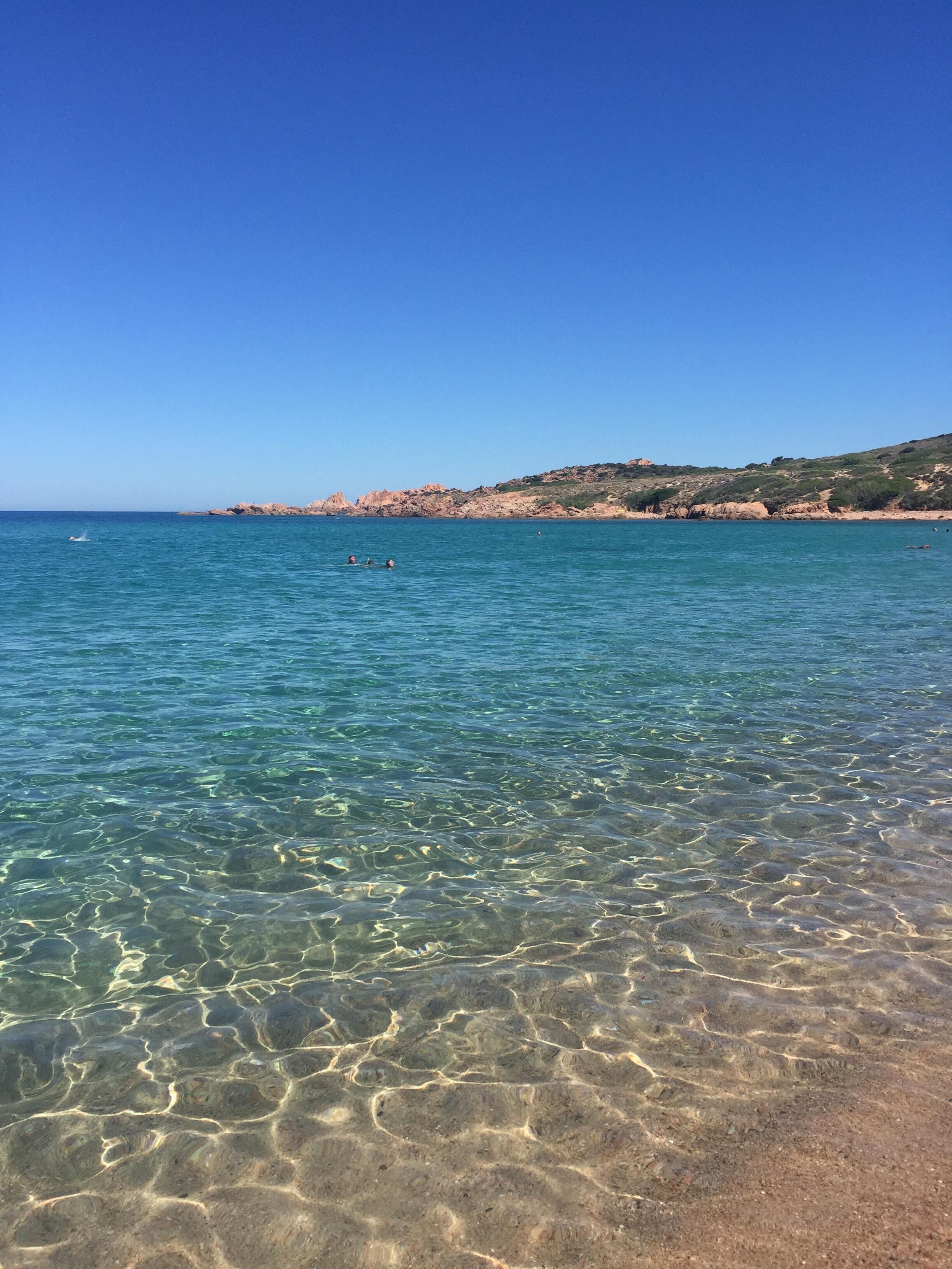 Plage, chaises longues, serviettes de plage