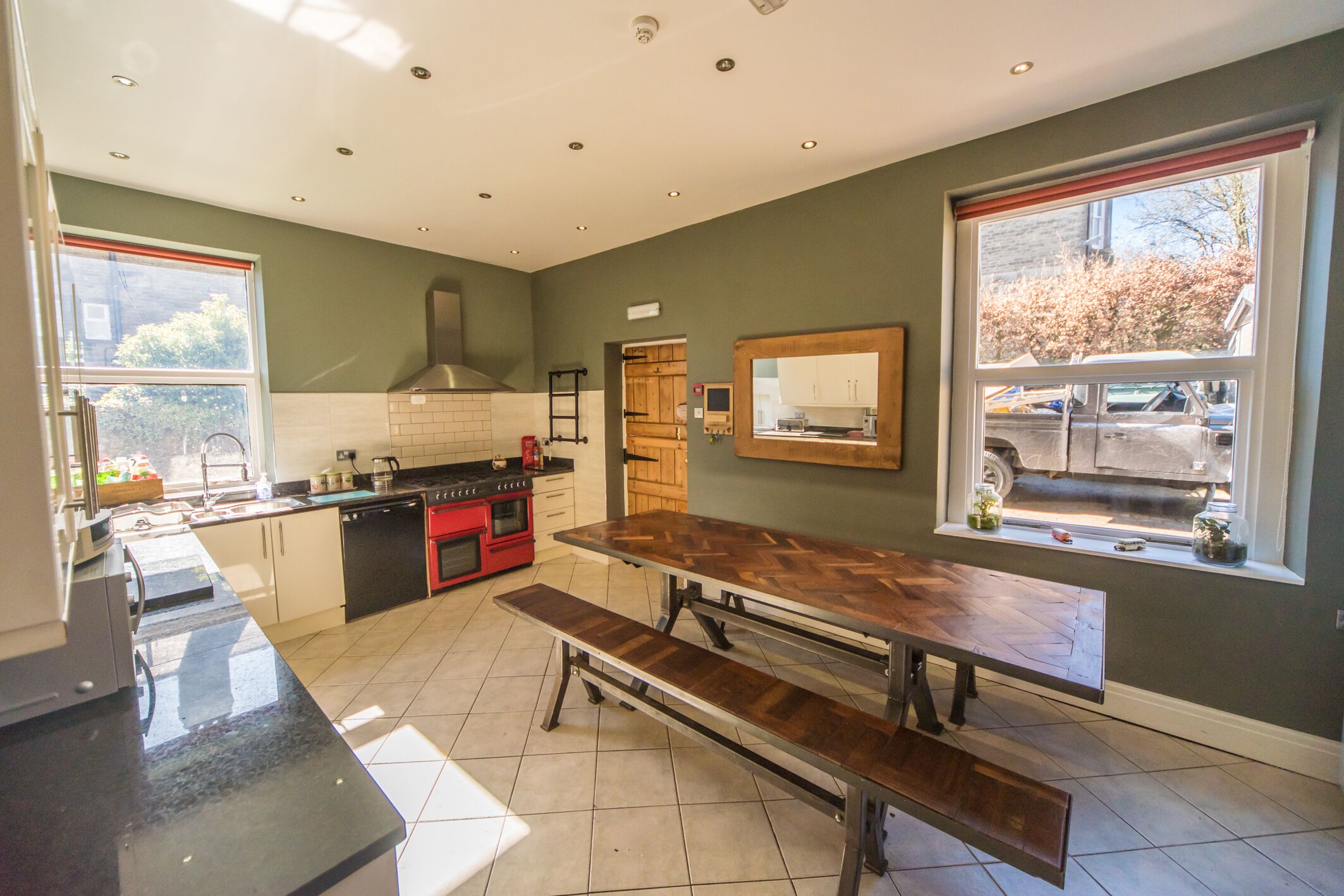 Large 7 bed house in the centre of Buxton - large communal areas