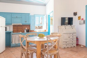 Fridge, oven, coffee/tea maker, electric kettle - Patmos Sea View Studios (Studio) (Patmos)