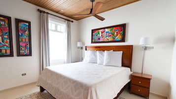 Deluxe kamer, 1 kingsize bed | Luxe beddengoed, pillowtop-bedden, individueel gedecoreerd