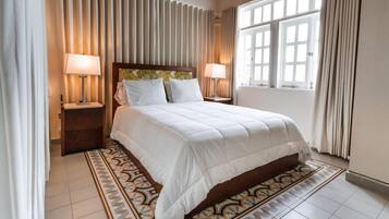 Luxe kamer, 1 queensize bed | Luxe beddengoed, pillowtop-bedden, individueel gedecoreerd