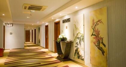 Sunshine Holiday Hotel