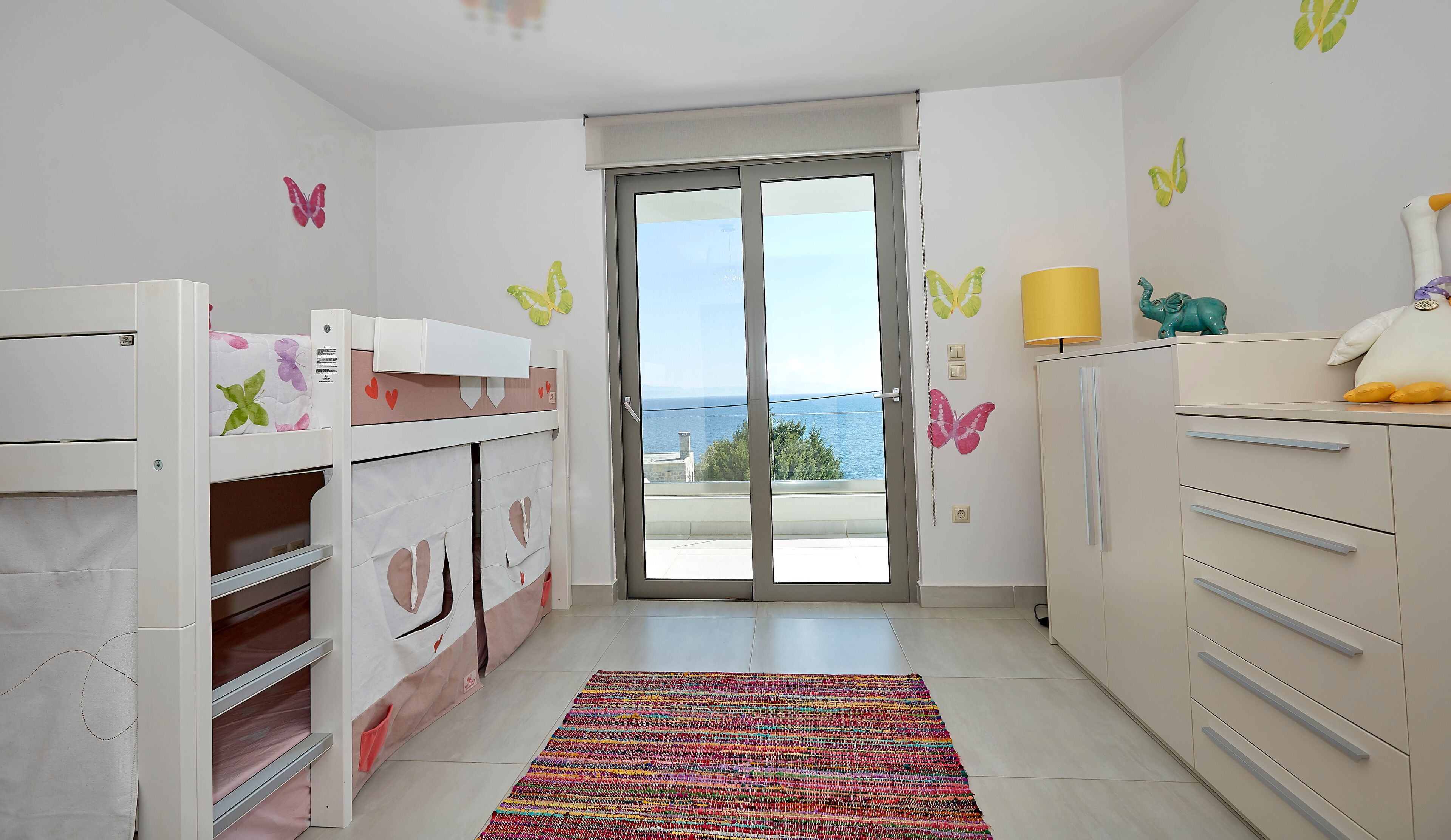 4 bedrooms, desk, iron/ironing board, WiFi