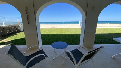 House on the beach 30 meters from the sea, first line