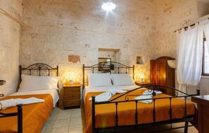 1 bedroom, WiFi, bed sheets - Farmhouse Valley of Olives (Ostuni)