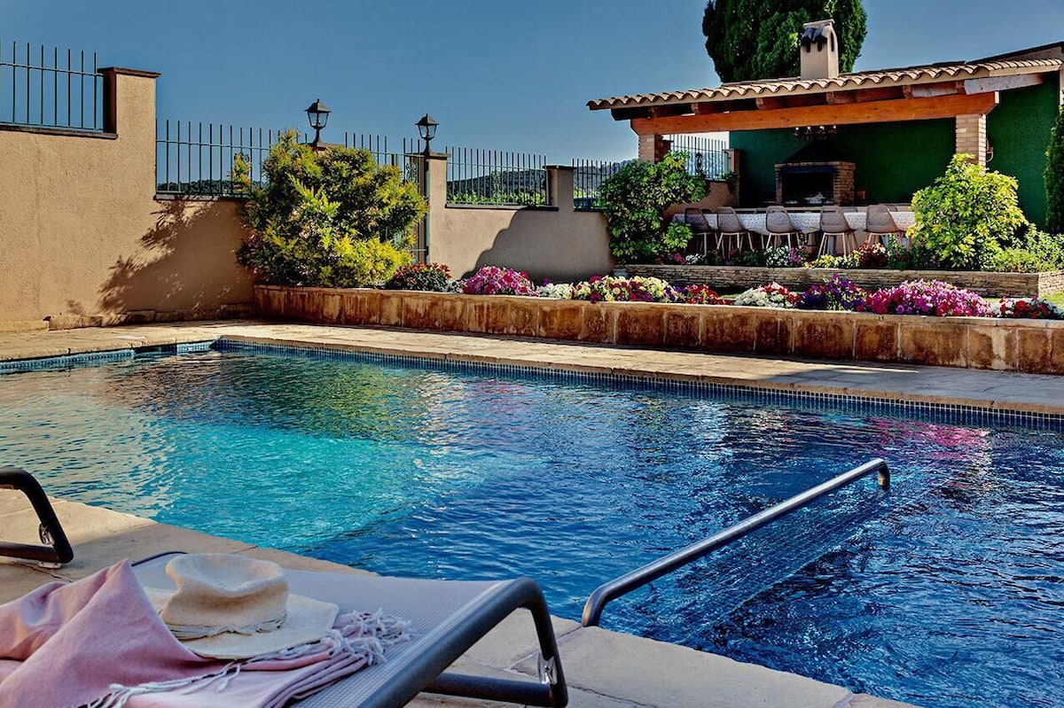 Vineyard retreat with pool near Sant Sadurní d’Anoia in the Penedès wine region