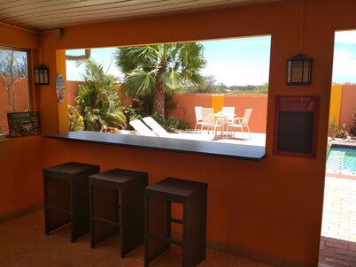 Cas Trupial - Private villa with pool, 3 Beds, 2 Baths, big covered porch