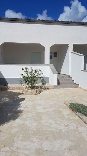 Apartment house Lijepi Pogled