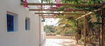 Llevant House 4 pax. 2 bedrooms + 2 bathrooms. 800 meters from Migjorn beach.