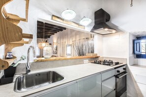 Fridge, microwave, oven, dishwasher