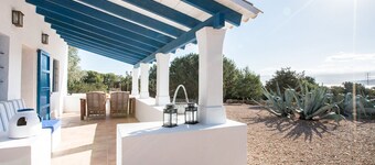 Llevant House 4 pax. 2 bedrooms + 2 bathrooms. 800 meters from Migjorn beach.