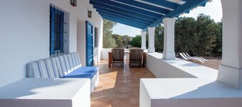 Llevant House 4 pax. 2 bedrooms + 2 bathrooms. 800 meters from Migjorn beach.