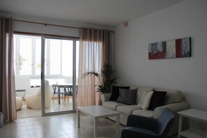 Unclassified image, 5 of 21, button