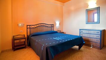 2 bedrooms, iron/ironing board, free WiFi, wheelchair access