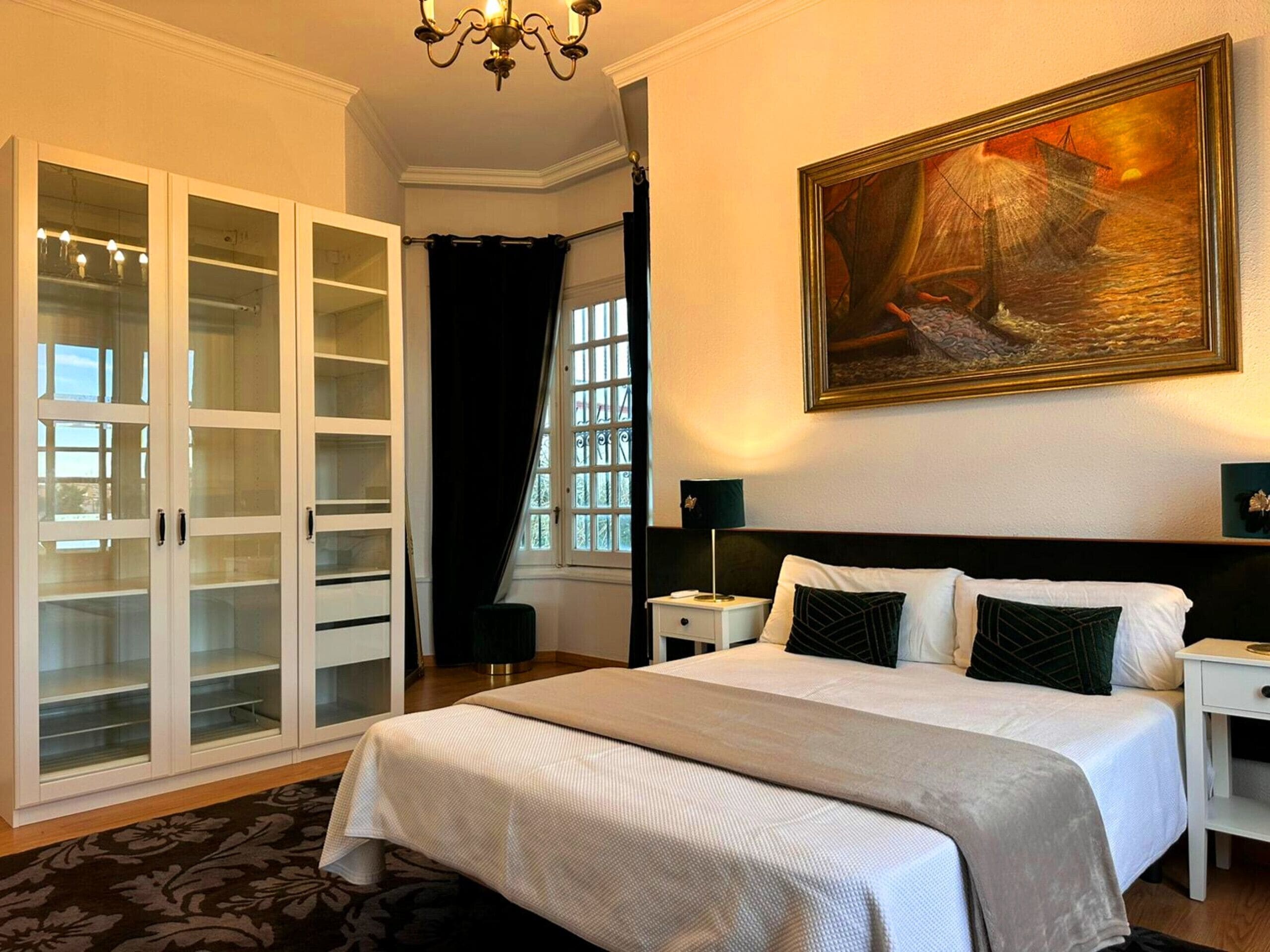 4 dormitorios, tabla de planchar con plancha, wifi gratis y ropa de cama