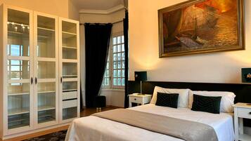 4 dormitorios, tabla de planchar con plancha, wifi gratis y ropa de cama