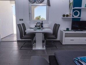 Interior - Apartment house Lijepi Pogled (Vir)