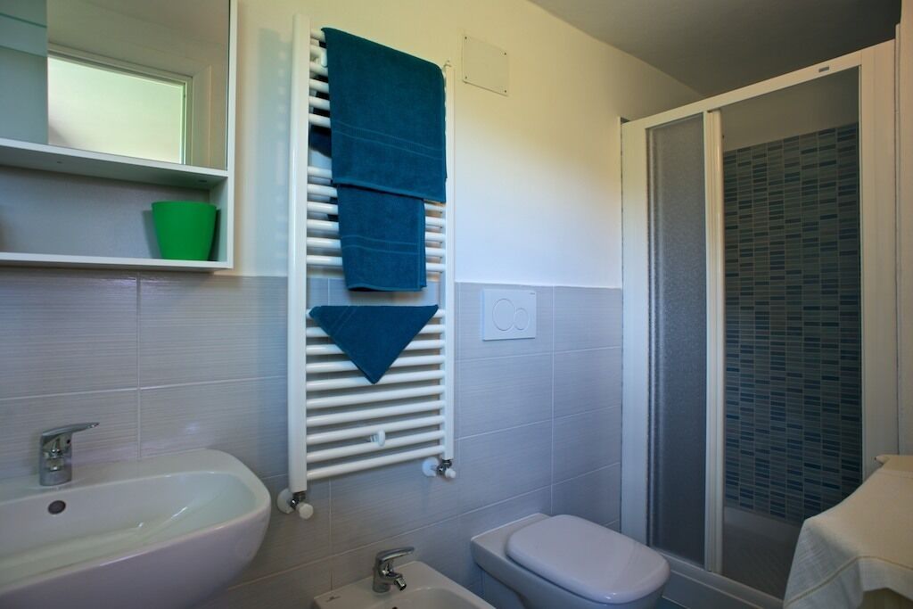 Apartment in villa on the hills of Lerici with garden and private parking