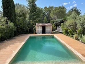 Piscina all'aperto, una piscina riscaldata