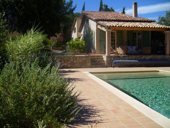 Piscine extérieure, piscine chauffée