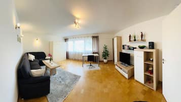 TV, DVD player, books, stereo