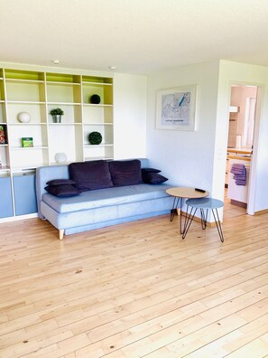 Smart TV, DVD player, books - Perfect hotel alternative with style and charm at the edge of the Ruhr Area (Hattingen)