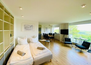 2 bedrooms, iron/ironing board, travel crib, free WiFi