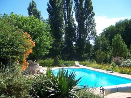 Quiet house with private pool in the countryside