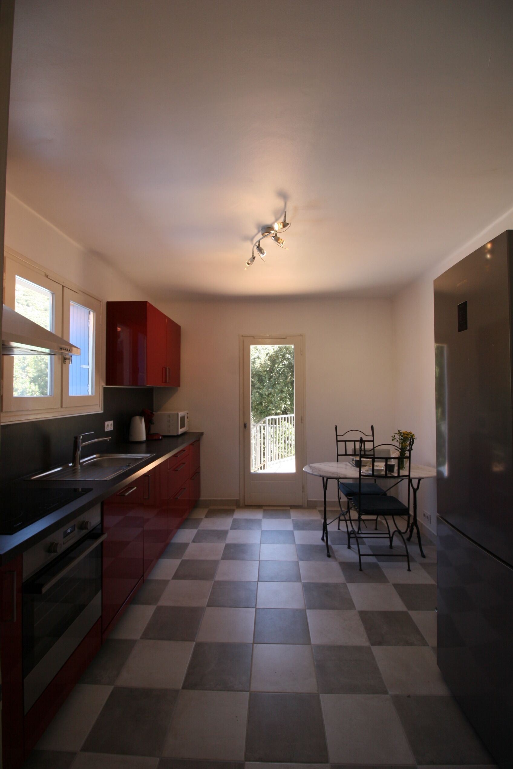 Between sea and mountains, private pool villa on one level