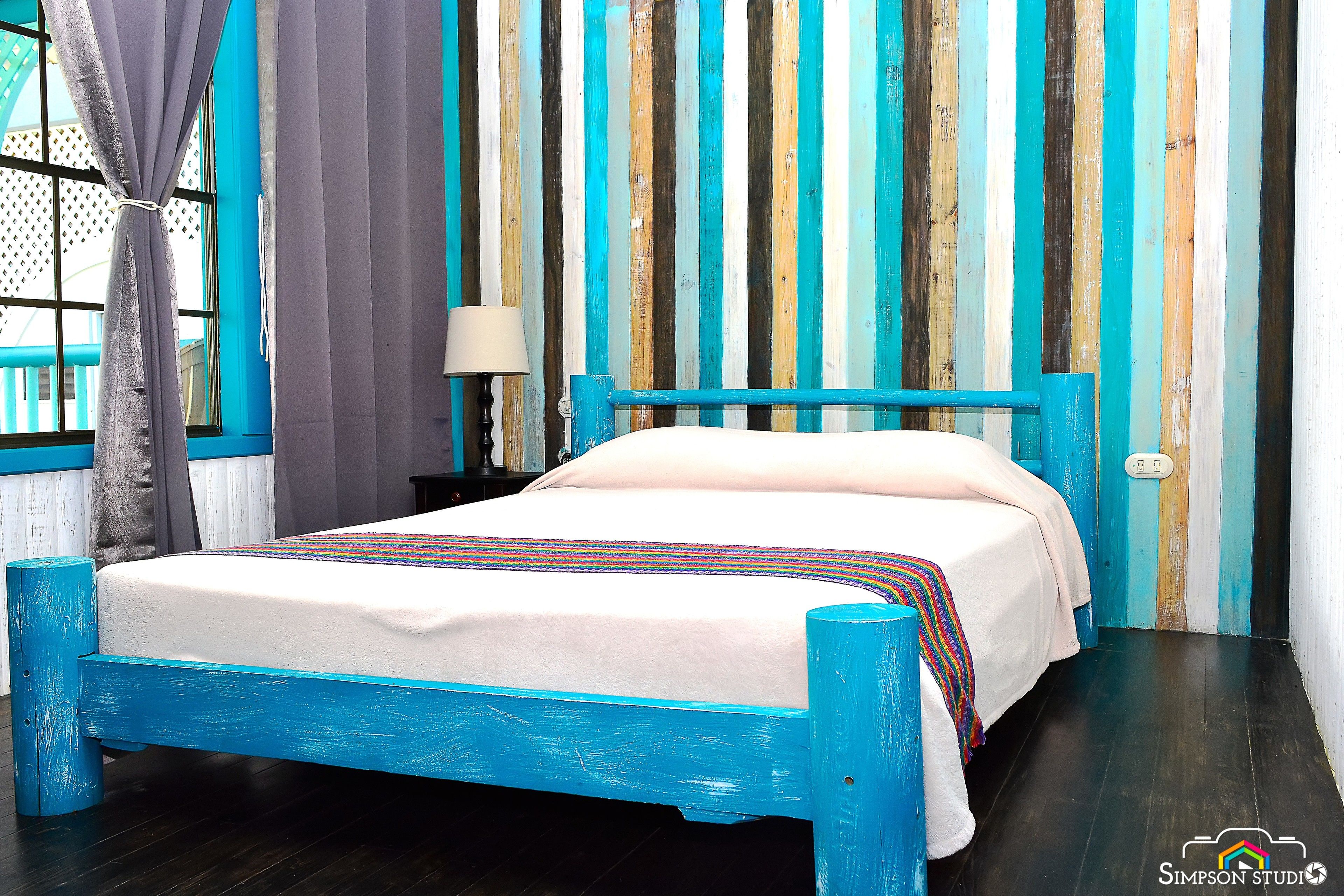 bungalow, 1 queen bed, non smoking | in-room safe, free wifi, bed sheets