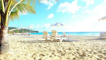 On the beach, beach volleyball, beach bar, kayaking