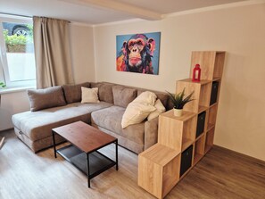 Smart TV, DVD player, stereo