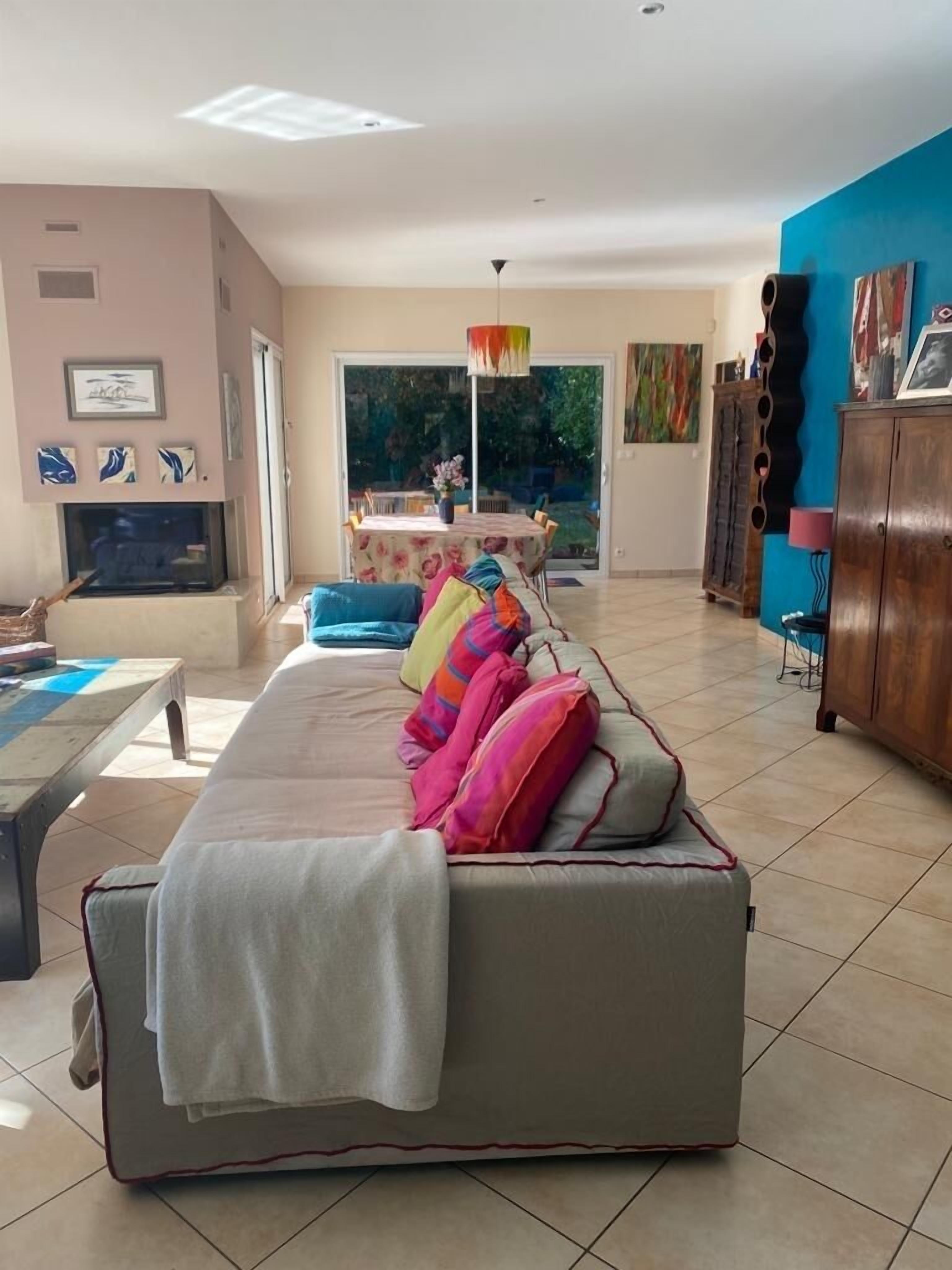 VILLA 230 SQM ON THE EDGE OF FOREST HEATED AND SECURE POOL SHUTTER