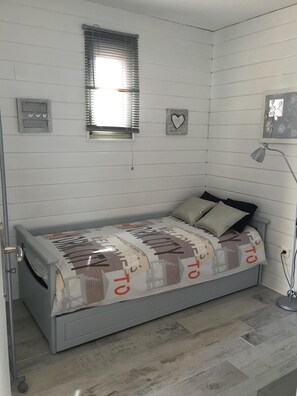 2 Schlafzimmer, Bügeleisen/Bügelbrett, kostenloses WLAN