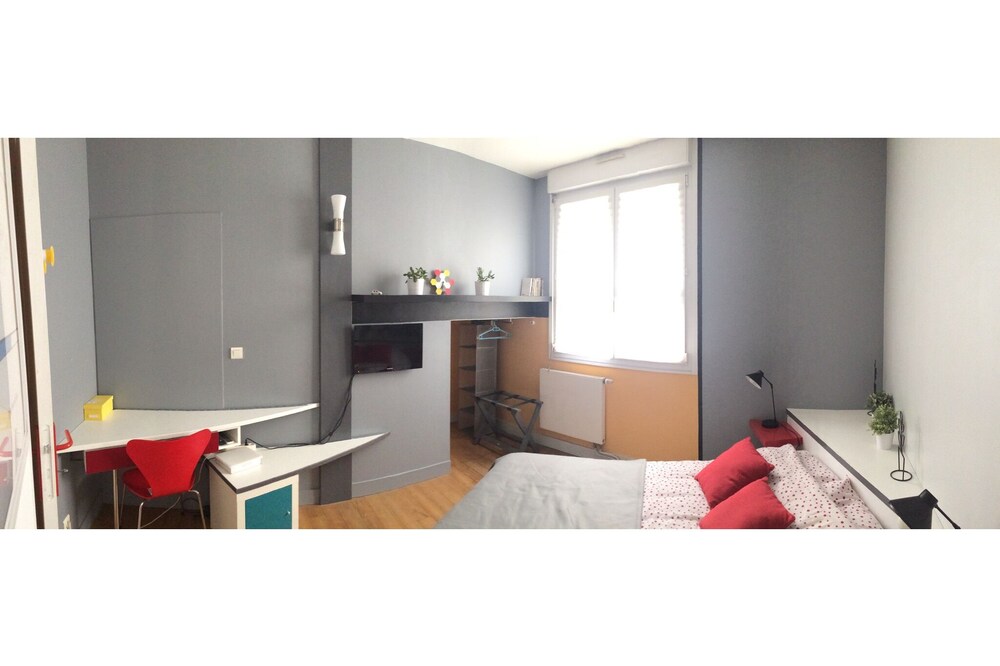 Bordeaux center independent guest house -not an apartment-