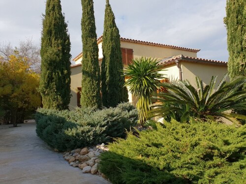 Villa Familale entourée de Chênes à 5 min des plages